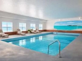 Iron Mountain Inn & Suites MI US 2