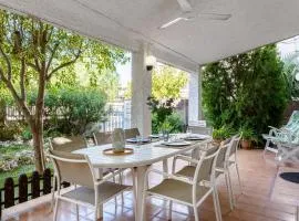 Villa 30 m from the beach Cambrils