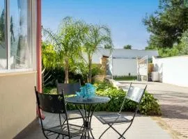 Elenya Garden Retreat