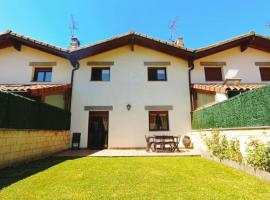 Juanikoenea, hotell i Leitza