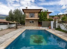 El Castillo, Hotel in La Adrada