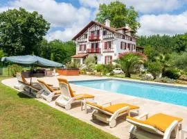 Domaine d’exception, Piscine, Parc