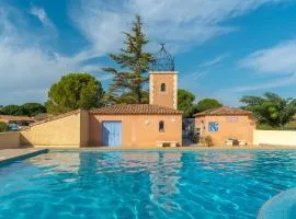 Charming 2 bedroom House With Pool