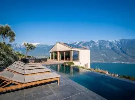 Villa Arias lake view