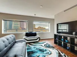 Walkable Dallas Unit Near Deep Ellum, Pets Welcome