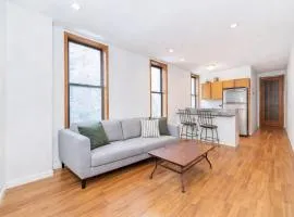 The Times Square Glow - Private Room in the Heart of NYC