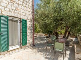 Peaceful Refuge In Mani 2, Hotel in Kotronas