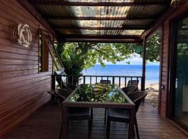 Vaitoare에 위치한 호텔 Tahiti Sunrise Beach