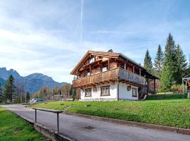 Appartamenti Marmolada Falcade、ファルカーデのホテル