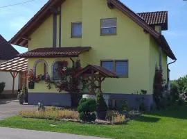 Ferienwohnung 'am Bienwald'