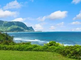 Ocean Bluff Gem in Princeville Beach Access Pool