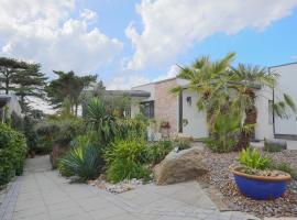 Gîte Les Galets Blancs, Hotel in Trébeurden