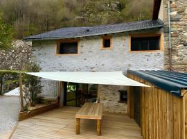 Gite - La grange Tima, hotel a Orgeix