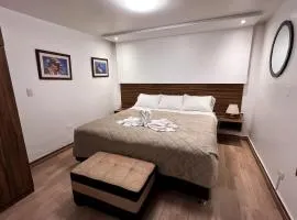 Inca Wasi Plaza de Armas by Peregrino