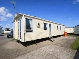 Lovely 6 Berth Caravan At Sand Le Mere, Yorkshire Ref 71011C