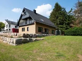 Design-Apartment mit Garten