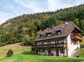 Gasthaus Zur Linde- Napf, hotel a Oberried