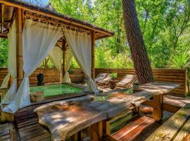 Chalet Bangli, hotel v destinaci Lacanau
