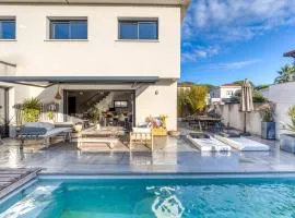 Sublime Maison Moderne avec piscine