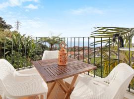 Casa Amarela, Hotel in Caniço
