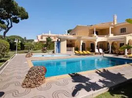 V4 Galeão Vilamoura