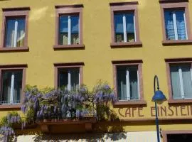 Apartments Im Cafe Einstein