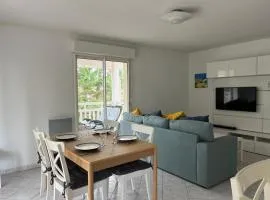 Appartement avec terrasse entre centre et océan - 5 pers. - FR-1-413-271