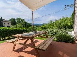 At Chica's House - Lucca