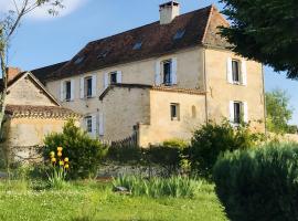 La Maison Des Deux Cantous, ξενοδοχείο σε Saint-Jory-las-Bloux