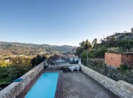 Casa de Campo com Olhar a Montanha