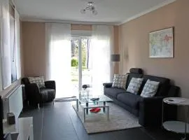 Apartment mit Terrasse und Parkplatz by Interhome