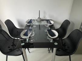 Fancy Bungalow Rand Hamburg: Henstedt-Ulzburg şehrinde bir otel