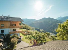 Oberhemberger Hof Feldthurns, hotel em Feldthurns