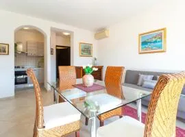 Centralissimo Charlie Beach