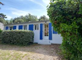 Maison avec terrasse à Vert Bois, Hotel in Dolus-d'Oléron