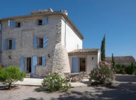 L'ancien pigeonnier - piscine, hotel v destinaci Trèbes