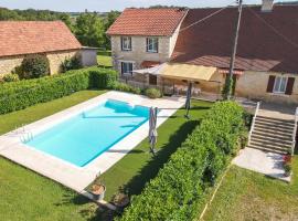 Maison familiale Les Crozes: Archignac şehrinde bir otel