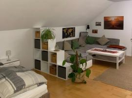 Messe- und Monteurwohnung: Lehrte şehrinde bir otel