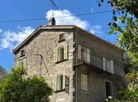 Maison De Jeannette En Pierre