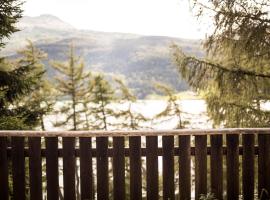 Chalet am Reschensee, Hotel in Reschen