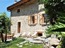 Chalet Pierre - vue sur le Pelvoux, hotel a Risoul