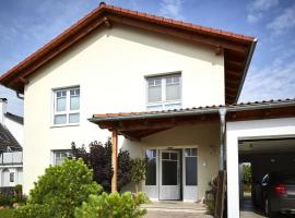 Ferienhaus Elsa 180 qm, hotel di Rust