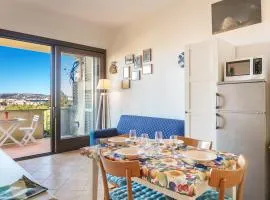 Splendido bilocale con vista mare 9