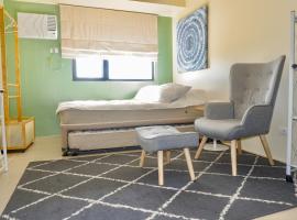 Studio Unit 22 sqm Condo Serin East Tagaytay, hotel a Tagaytay