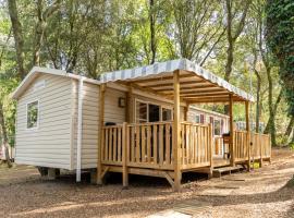 Mobil home 8 personnes, Hotel in Saint-Brévin-les-Pins