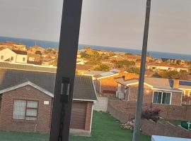 Supakim white house Bluewaterbay, hotel i Gqeberha