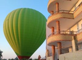 KR Hotel, hotel u gradu Luksor