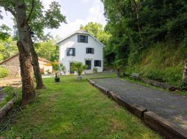 Le Gite Ozalée - Domaine Helaku โรงแรมในMonein