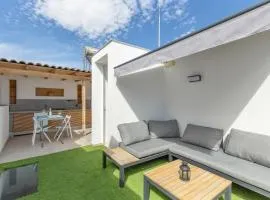 Casa con terraza cerca del mar