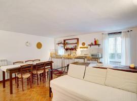 Fienile – hotel w mieście Vessalico